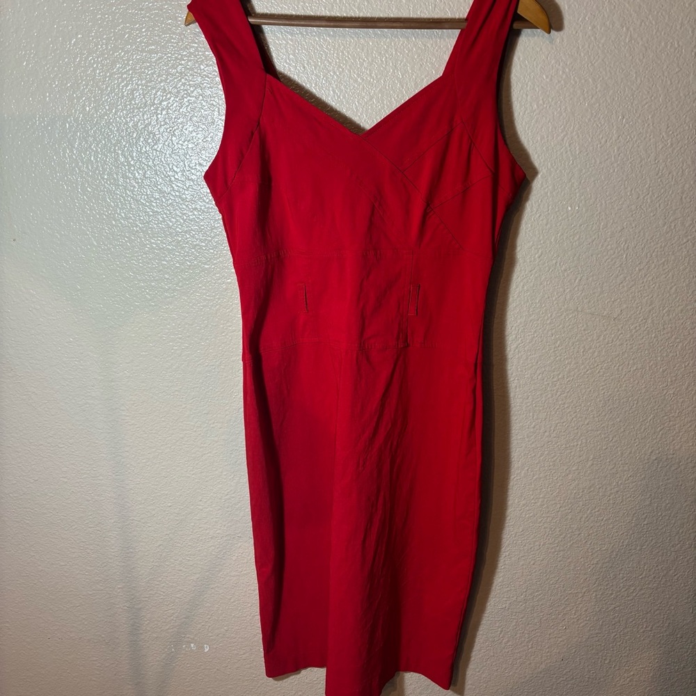 Elegant Red Sleeveless Dress
